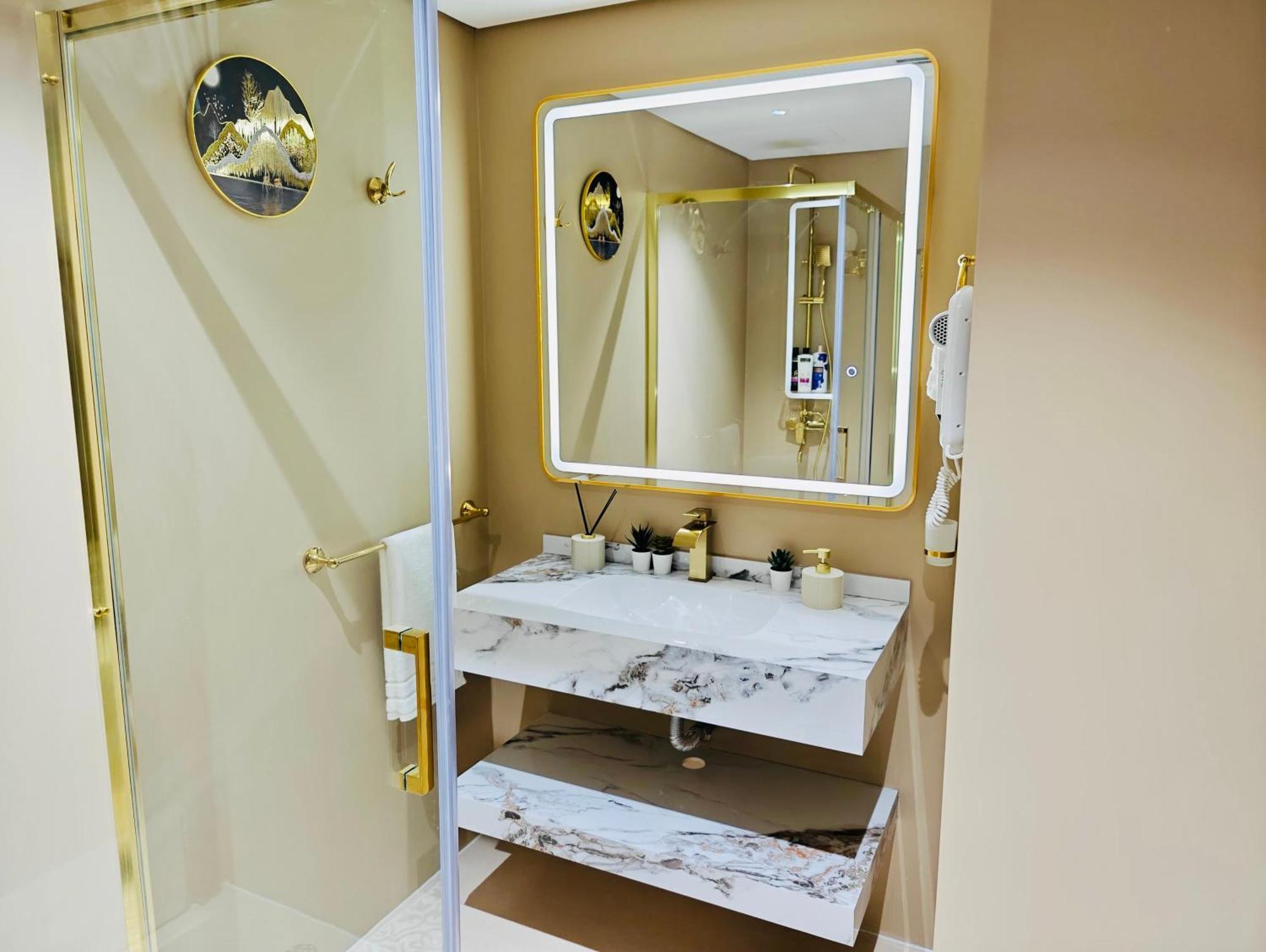 369 Stays- 1 Bedroom Apartment In Sports City Dubai Ngoại thất bức ảnh