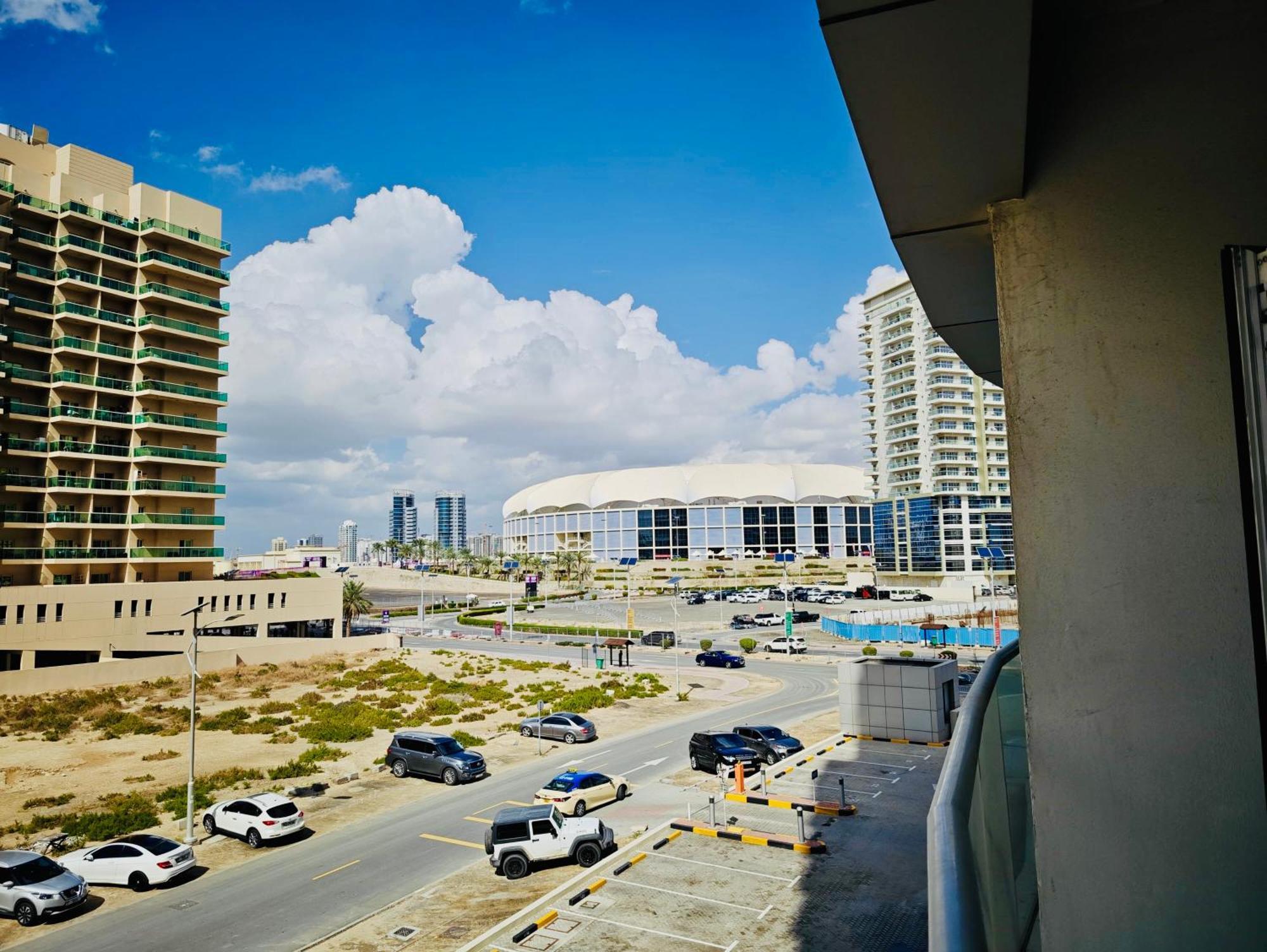 369 Stays- 1 Bedroom Apartment In Sports City Dubai Ngoại thất bức ảnh